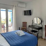 ξενοδοχειο ακρωτηρι 3*